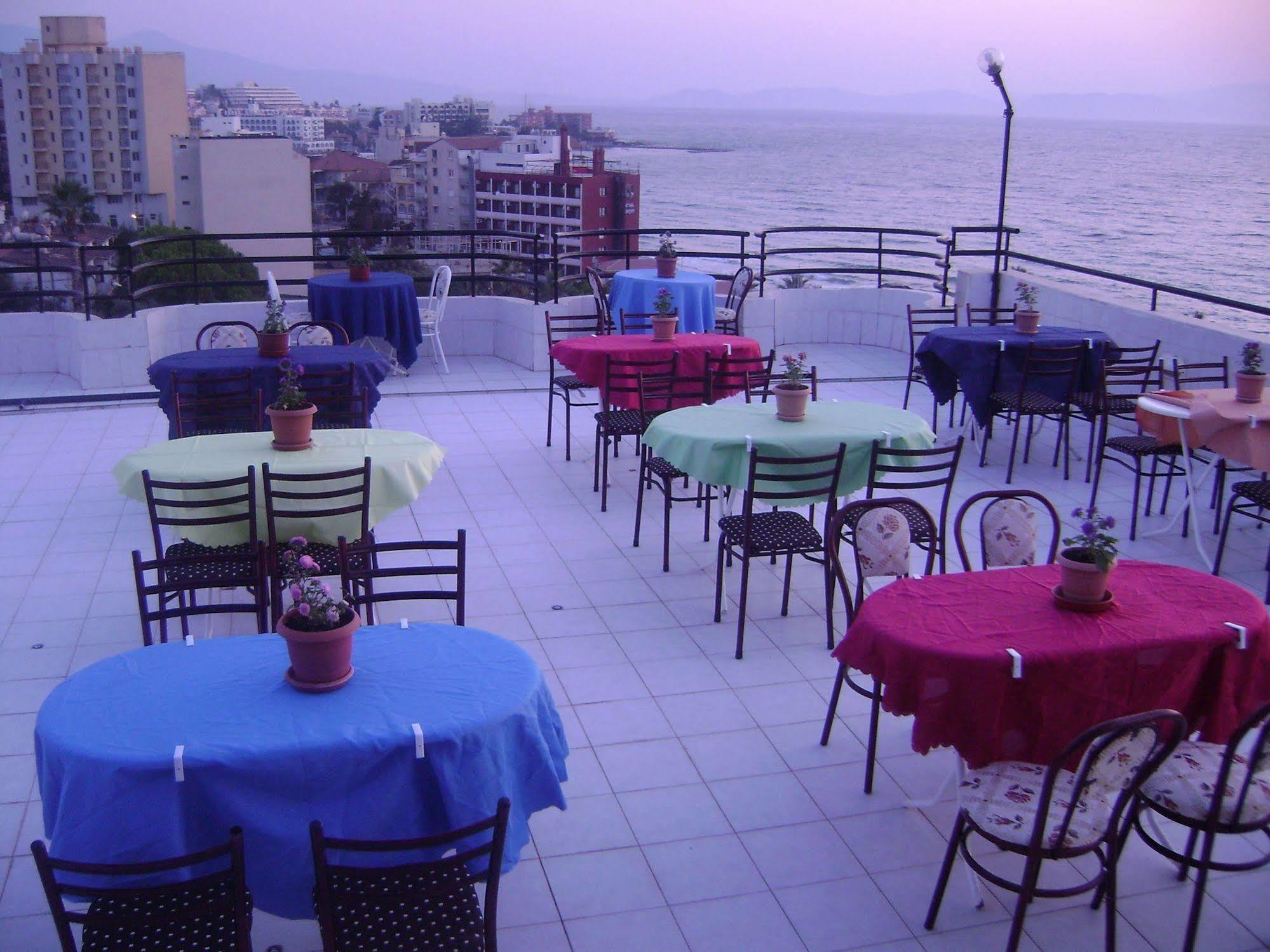 Ozgun Apart Hotel Kusadası Esterno foto